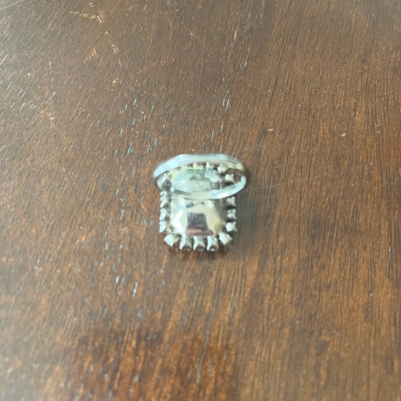 Swarovski Cocktail Ring - Picture 6 of 9